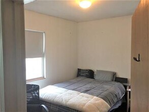 360 Somerville Ave in Somerville, MA - Foto de edificio - Building Photo