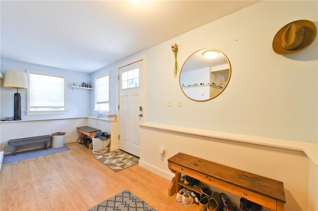 27 River Ave in South Kingstown, RI - Building Photo - Building Photo
