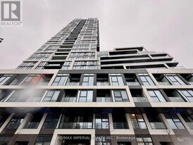 5 Defries St in Toronto, ON - Building Photo