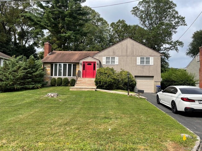 185 Pinewood Rd in Hartsdale, NY - Building Photo - Building Photo