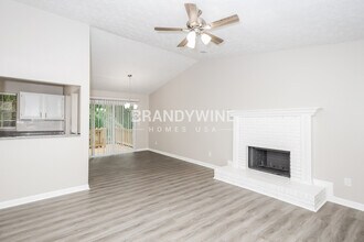 6445 Emerald Pointe Cir in College Park, GA - Building Photo - Building Photo