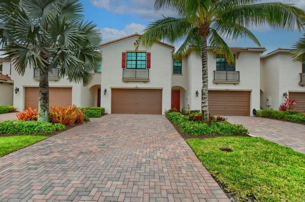 10102 Akenside Dr in Boca Raton, FL - Building Photo