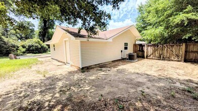 3826 N 11th Ave in Pensacola, FL - Building Photo - Building Photo