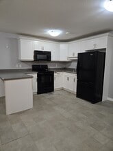 4563 James Hill Rd in Regina, SK - Building Photo - Building Photo