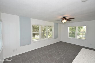 403 N Oleander Ave in Daytona Beach, FL - Foto de edificio - Building Photo