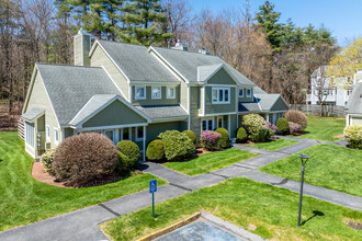 Ashley Ridge in Fitchburg, MA - Foto de edificio - Building Photo