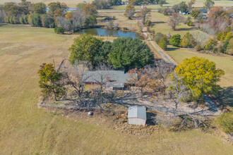 10456 US Hwy 271 N in Gilmer, TX - Building Photo - Building Photo