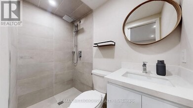 640 Lansdowne Dr in Oshawa, ON - Building Photo - Building Photo