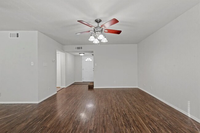 6024 Westridge Ln in Benbrook, TX - Building Photo - Building Photo
