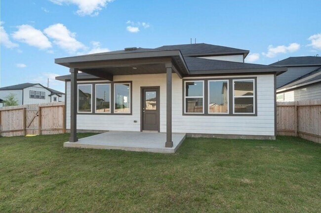 8002 Horse Hvn Ln in Hockley, TX - Building Photo - Building Photo