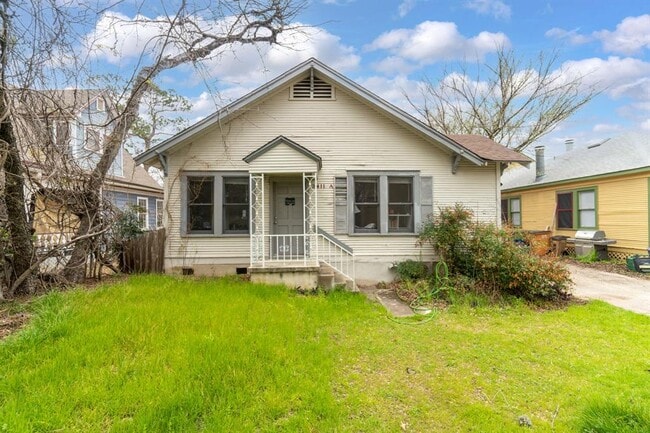 property at 3411 Cedar St