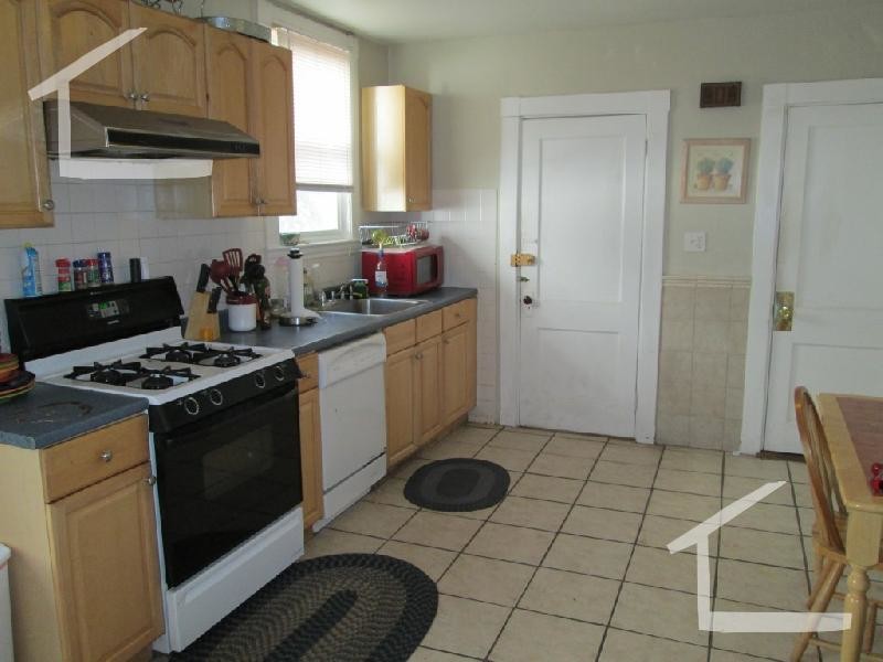 93 Williston Rd, Unit 1 in Brookline, MA - Building Photo