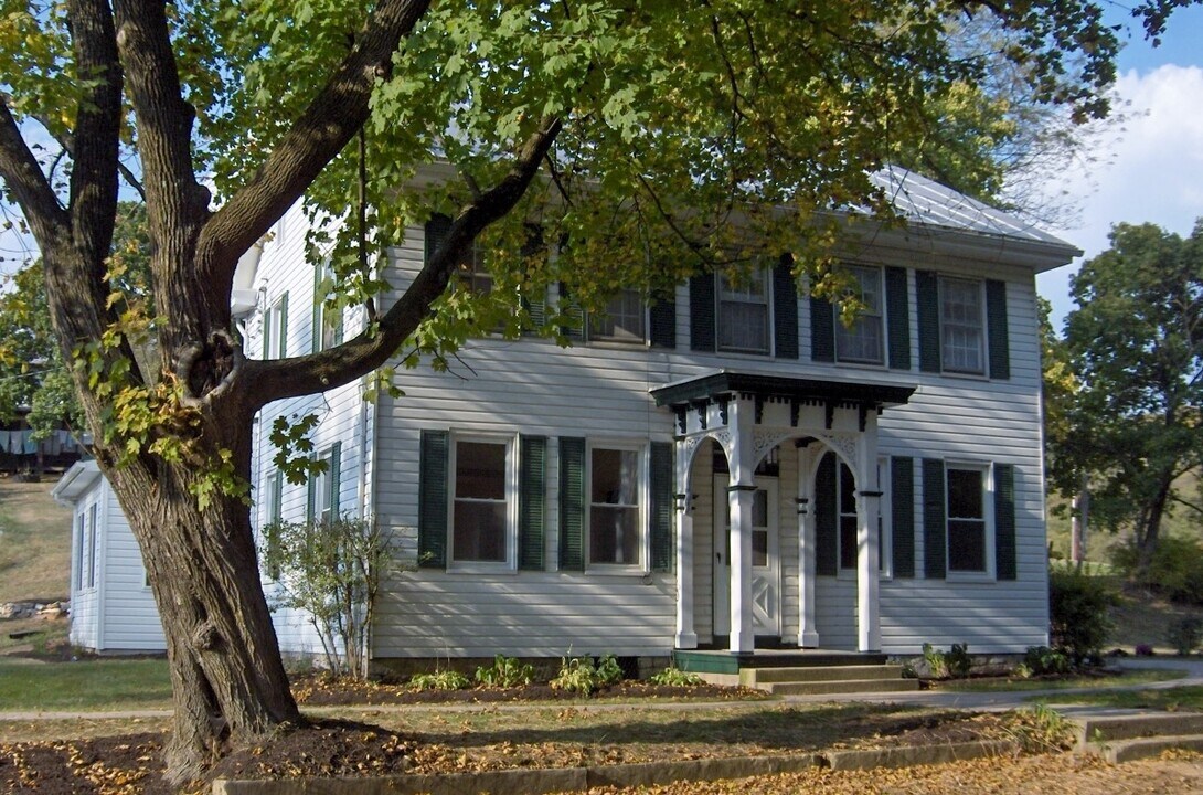 600 Meadowbrook Rd in Carlisle, PA - Foto de edificio