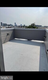 1826 Ridge Ave photo'