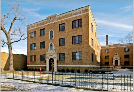 College Court Condominiums in Indianapolis, IN - Building Photo - Building Photo