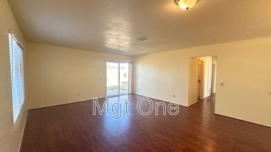 24382 Delphinium Ave in Moreno Valley, CA - Building Photo - Building Photo