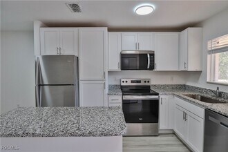 11931 Palm Bay Court in Bonita Springs, FL - Building Photo - Building Photo