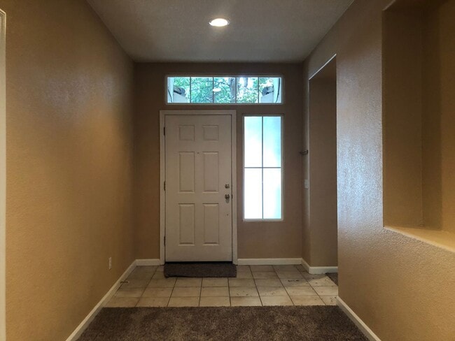 543 Chandler Ct in Livingston, CA - Building Photo - Building Photo