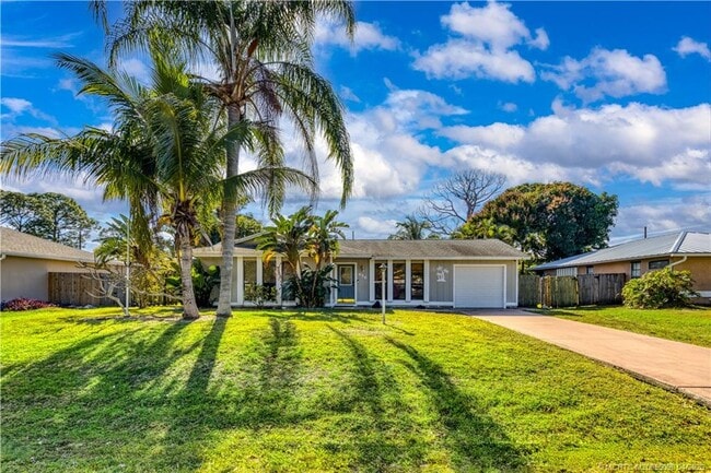 656 SE Ron Rico Terrace in Port St. Lucie, FL - Building Photo - Building Photo