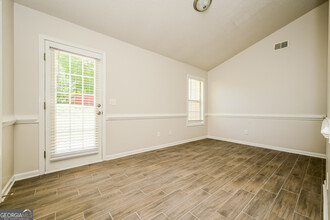 10311 Commons Crossing in Jonesboro, GA - Building Photo - Building Photo