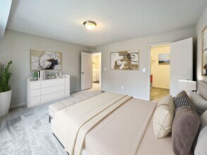 Canterbury Park Apartments in Livonia, MI - Building Photo - Building Photo
