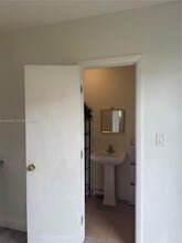 2870 NW 19th St in Fort Lauderdale, FL - Building Photo - Building Photo