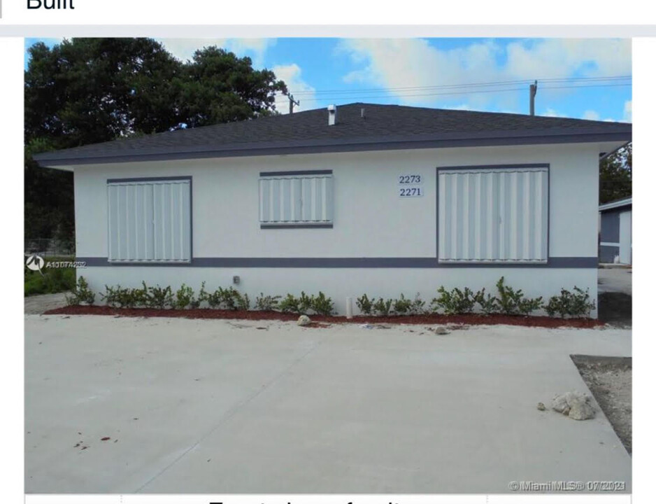 2271 NW 66th St, Unit B in Miami, FL - Building Photo