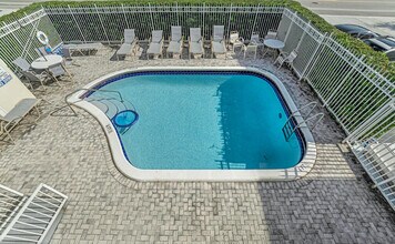 3915 S Flagler Dr in West Palm Beach, FL - Building Photo - Building Photo