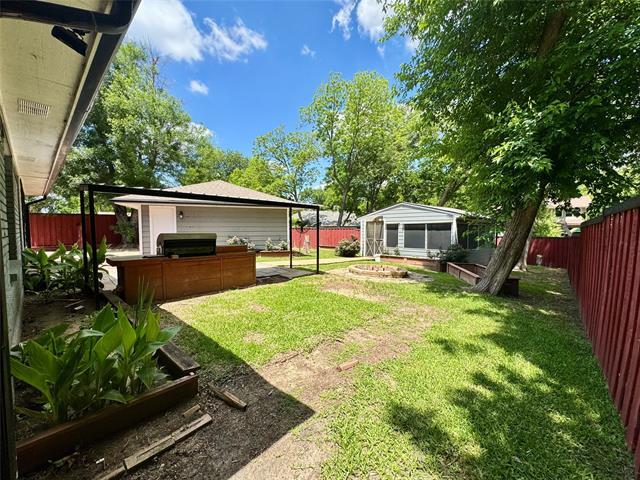 329 Allegheny Trail Ln in Garland, TX - Building Photo - Building Photo