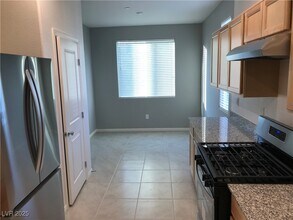 10195 Handline Chute St in Las Vegas, NV - Building Photo - Building Photo