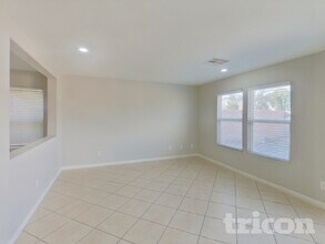 11751 Village Arbor St in Las Vegas, NV - Building Photo - Building Photo