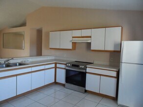 1681 Montecito Ave in Deltona, FL - Building Photo - Building Photo