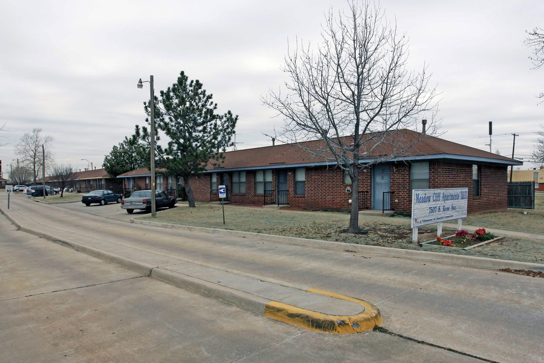 Meadow Cliff I and II Apartments in Oklahoma City, OK - Building Photo