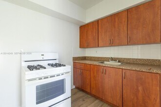 26615 SW 137th Ave, Unit 15 in Homestead, FL - Building Photo - Building Photo