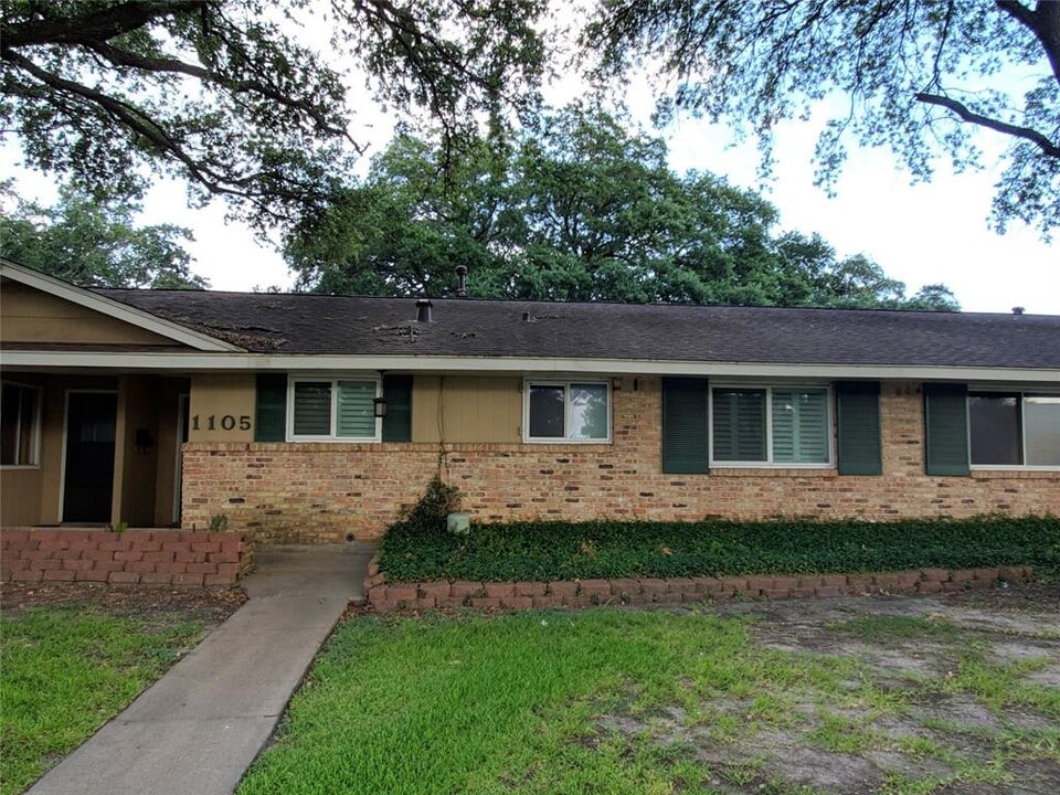 1105 Ramada Dr in Houston, TX - Building Photo
