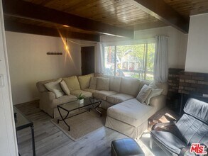 672 Holmes Ln in Big Bear, CA - Building Photo - Building Photo