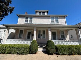 929-931-931 Kentucky St in Quincy, IL - Building Photo