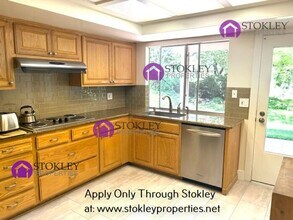 703 Terra California Dr in Walnut Creek, CA - Building Photo - Building Photo