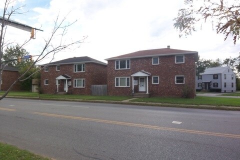450-460 Eggert Rd in Buffalo, NY - Foto de edificio
