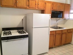 2250 N Spaulding Ave-Unit -2250-2 in Chicago, IL - Building Photo - Building Photo