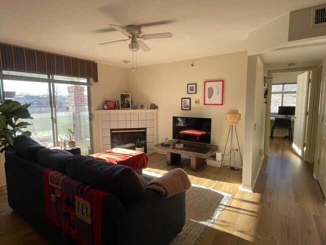 33 S Boulder Cir, Unit 307 in Boulder, CO - Foto de edificio - Building Photo