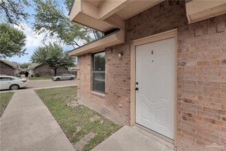 1624 Tampa St, Unit 2 in Edinburg, TX - Building Photo - Building Photo