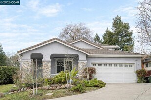 350 Caroni St in Walnut Creek, CA - Building Photo