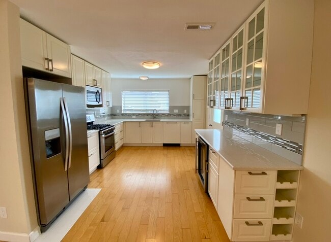 property at 90 Holstrom Cir