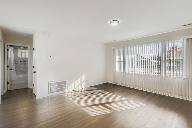 24430-24438 W Eames St in Channahon, IL - Building Photo - Building Photo