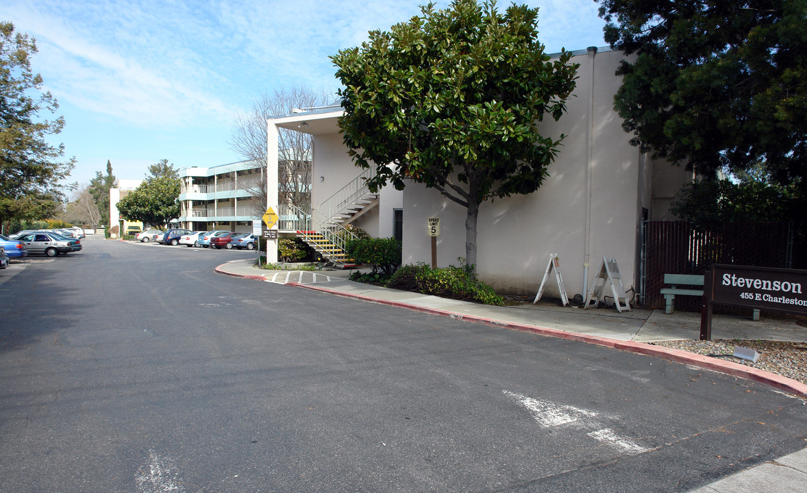 Stevenson House in Palo Alto, CA - Building Photo