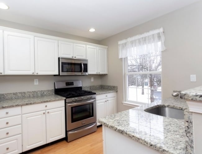 3 Minuteman Ct in Basking Ridge, NJ - Foto de edificio - Building Photo