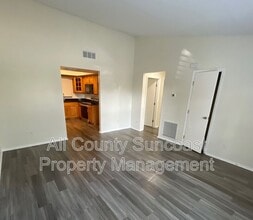 513 E Curlew Pl in Tarpon Springs, FL - Building Photo - Building Photo