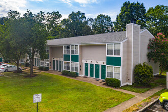 Kingly Ones and Briarwood Court Apartments in Richmond, VA - Building Photo - Building Photo