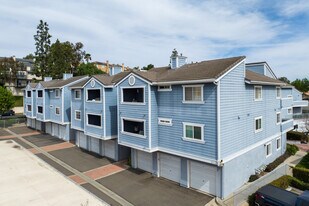 Lakeview Terrace Condominiums in Placentia, CA - Building Photo